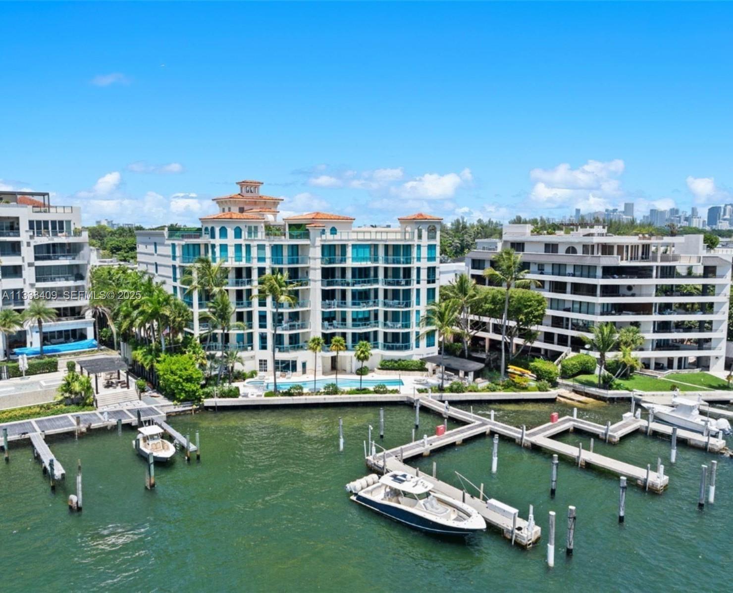 1660 Glencoe St #302 in Coconut Grove
