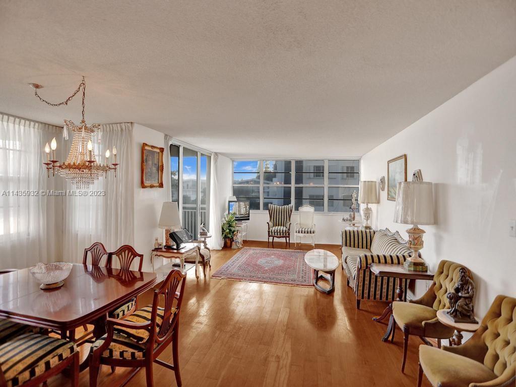 18051 Biscayne Blvd #304 in Aventura