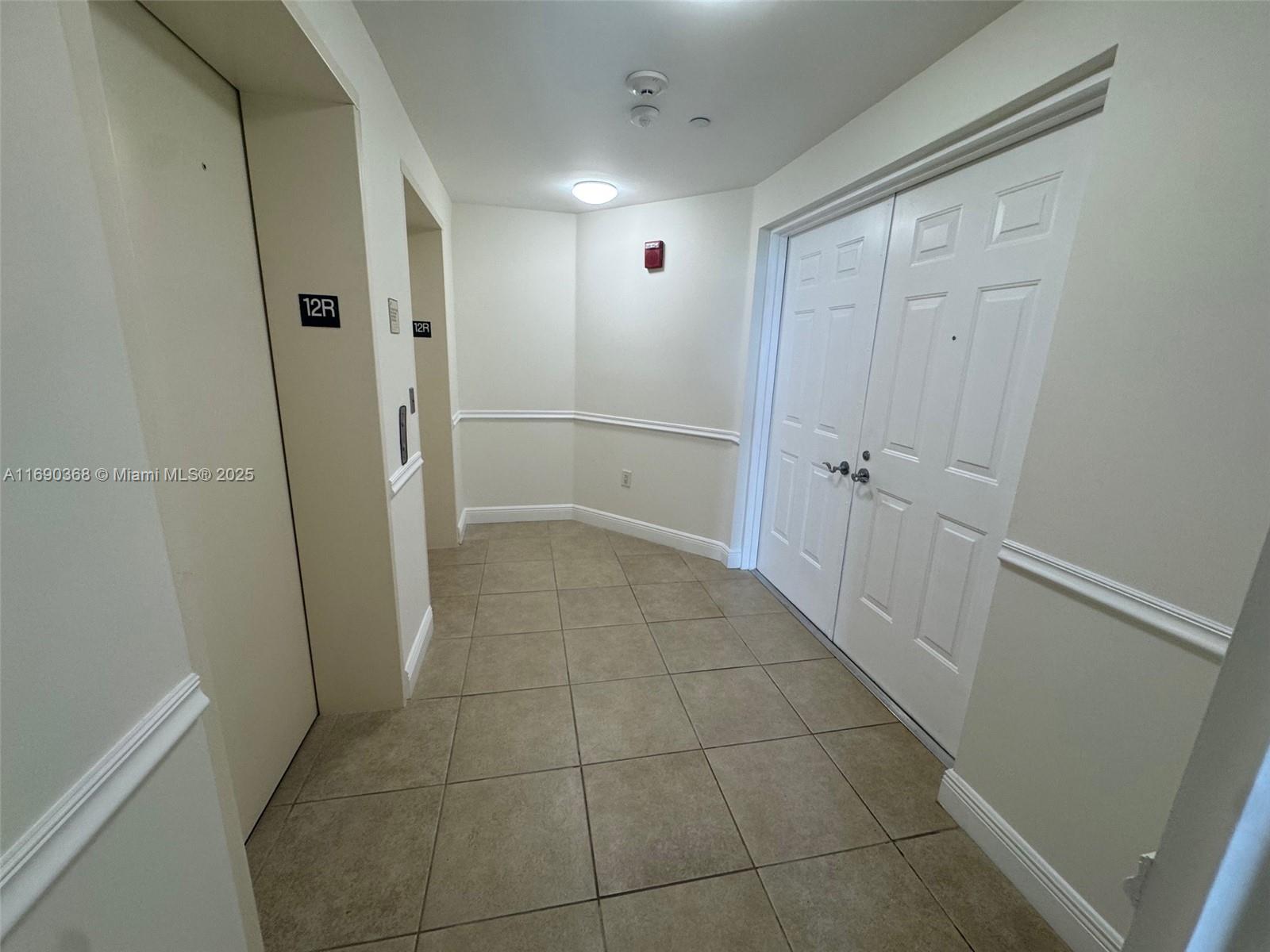 3330 190 ST #1215 in Aventura