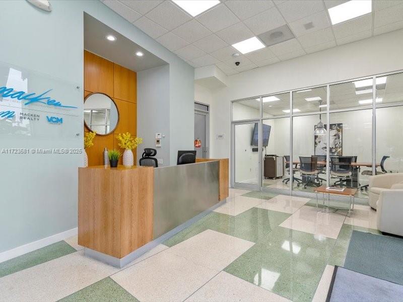 2404 Hollywood Blvd in Hollywood