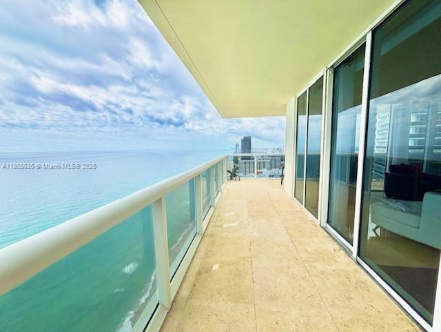 1830 Ocean Dr #3702 in Hallandale Beach