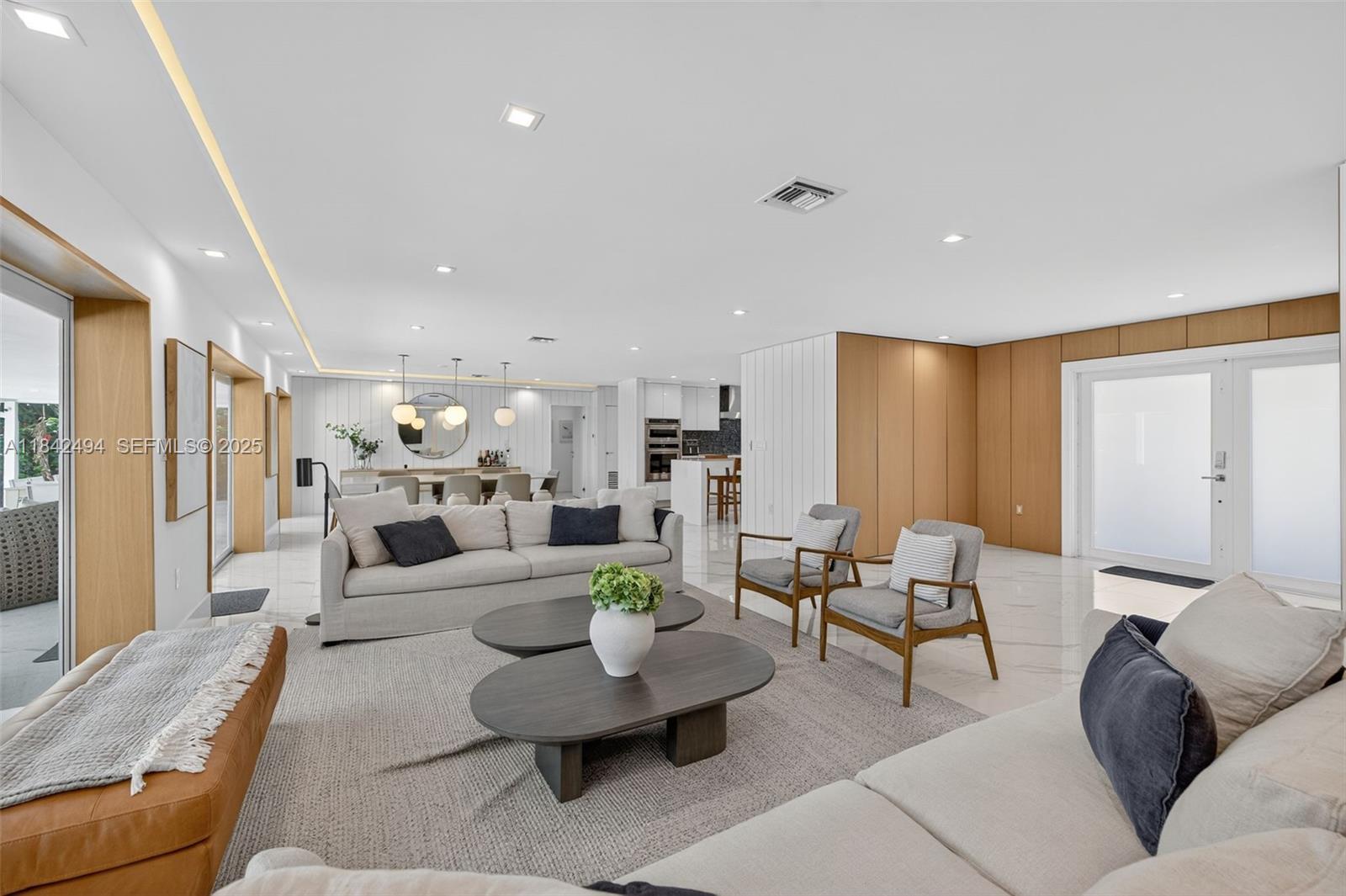 1001 Diplomat Pkwy in Hallandale Beach