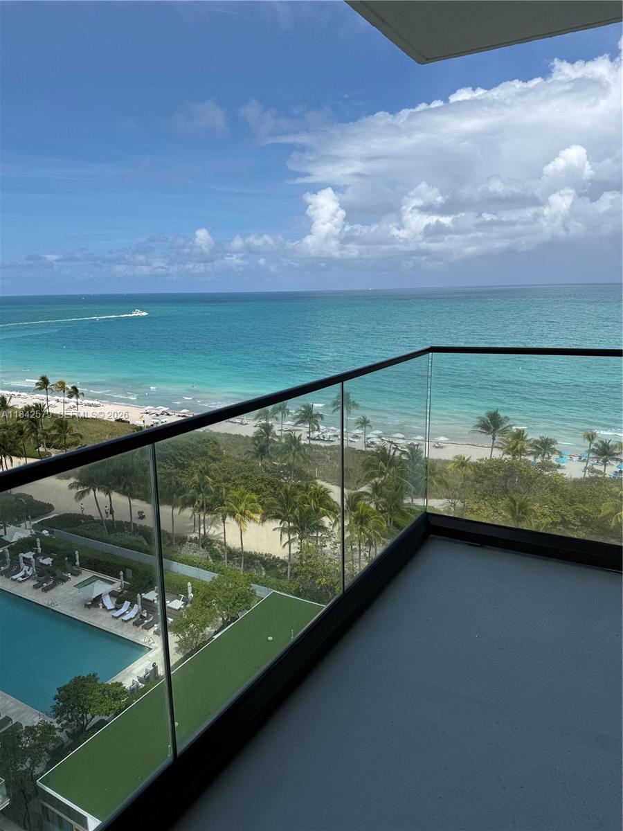 10185 Collins Ave #1220 in Bal Harbour