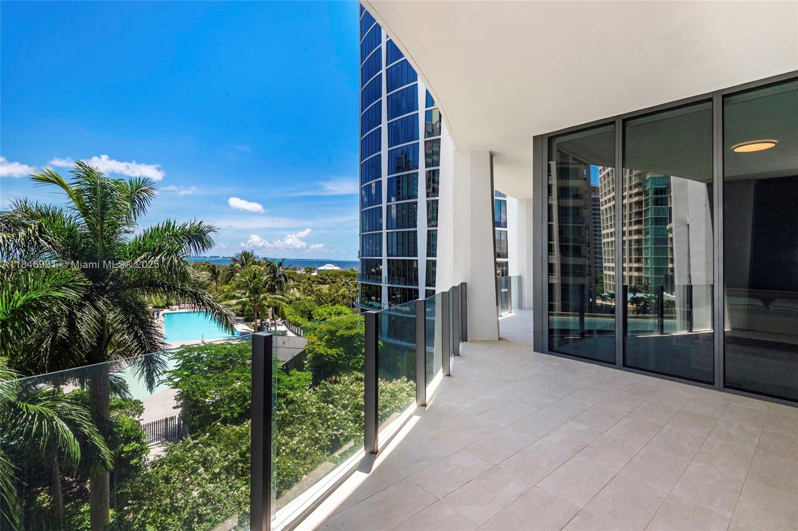 2821 Bayshore Dr #7B in Coconut Grove