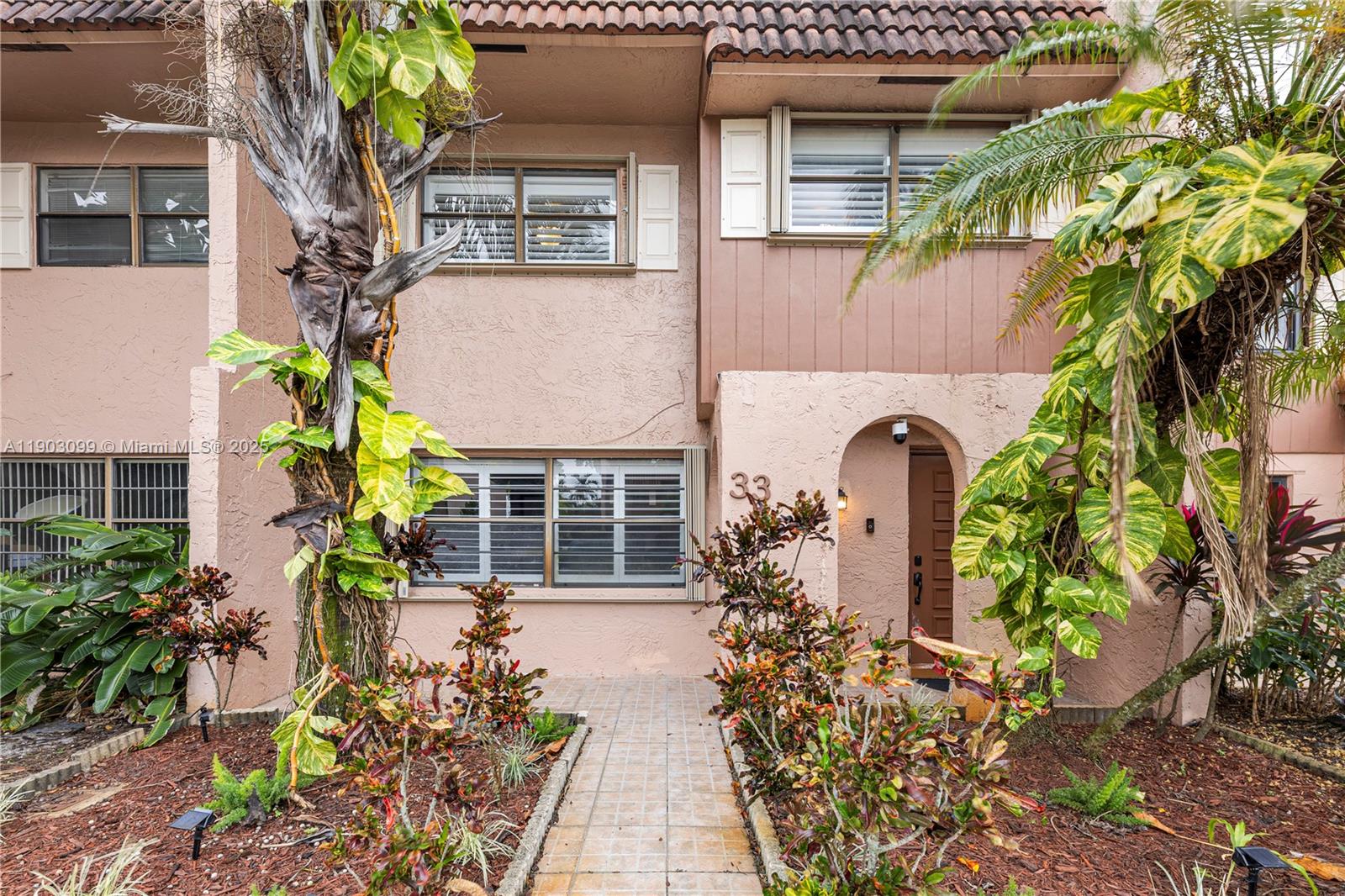 33 Madrid Ln #4-9 in Davie