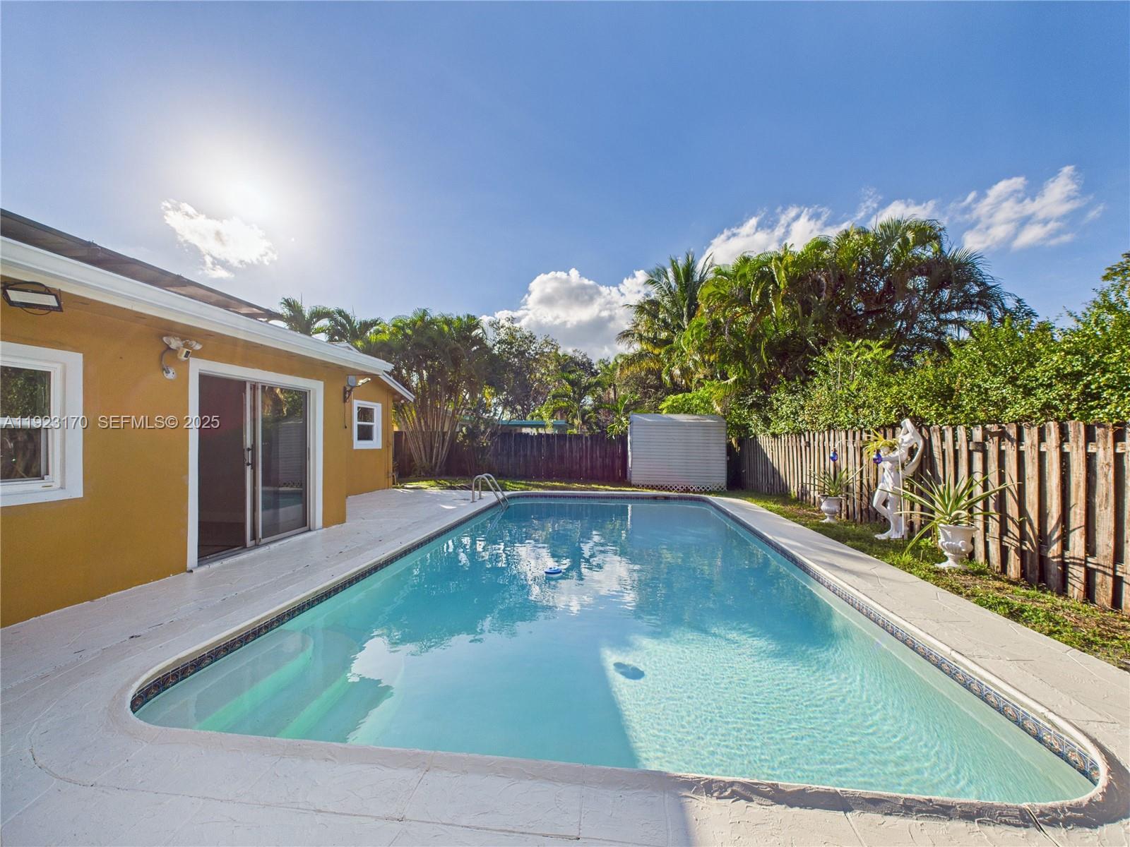 10221 50th Ct in Cooper City