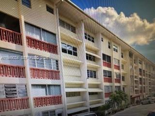215 3rd Ave #307B in Hallandale Beach