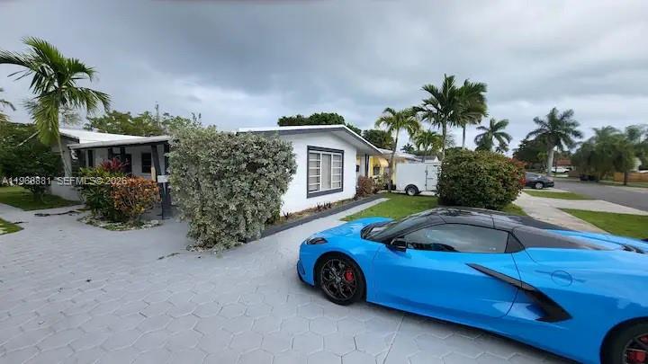 821 6th St #1 in Hallandale Beach