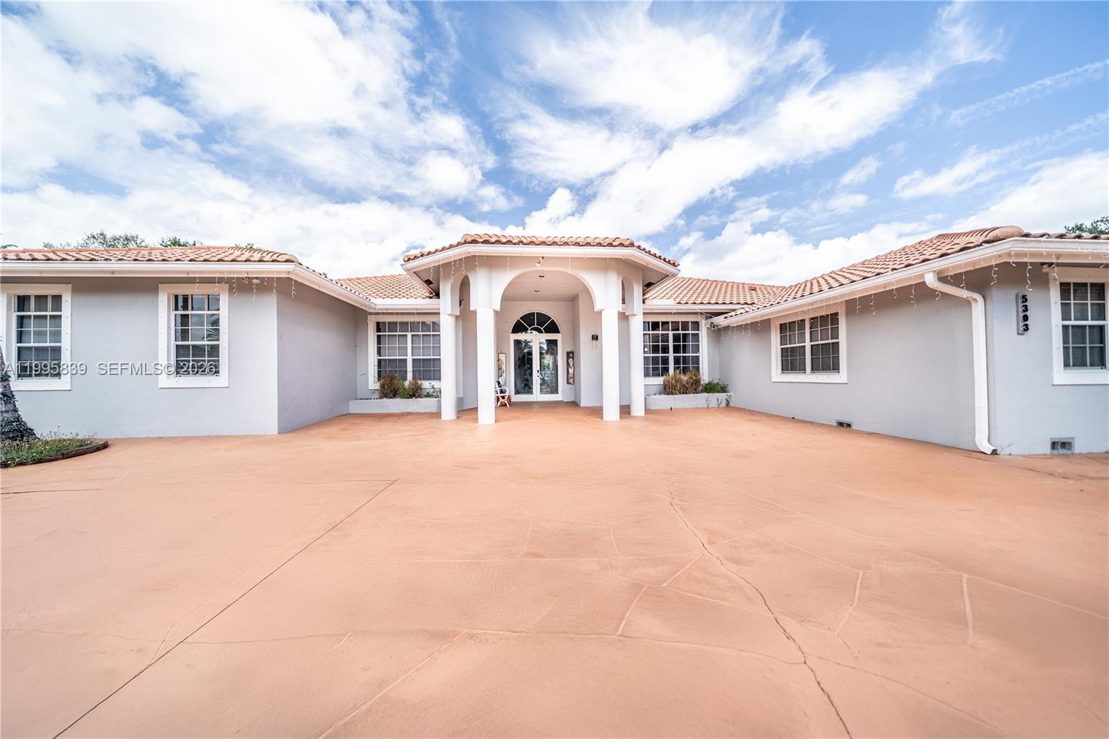 5303 111th Ter in Davie