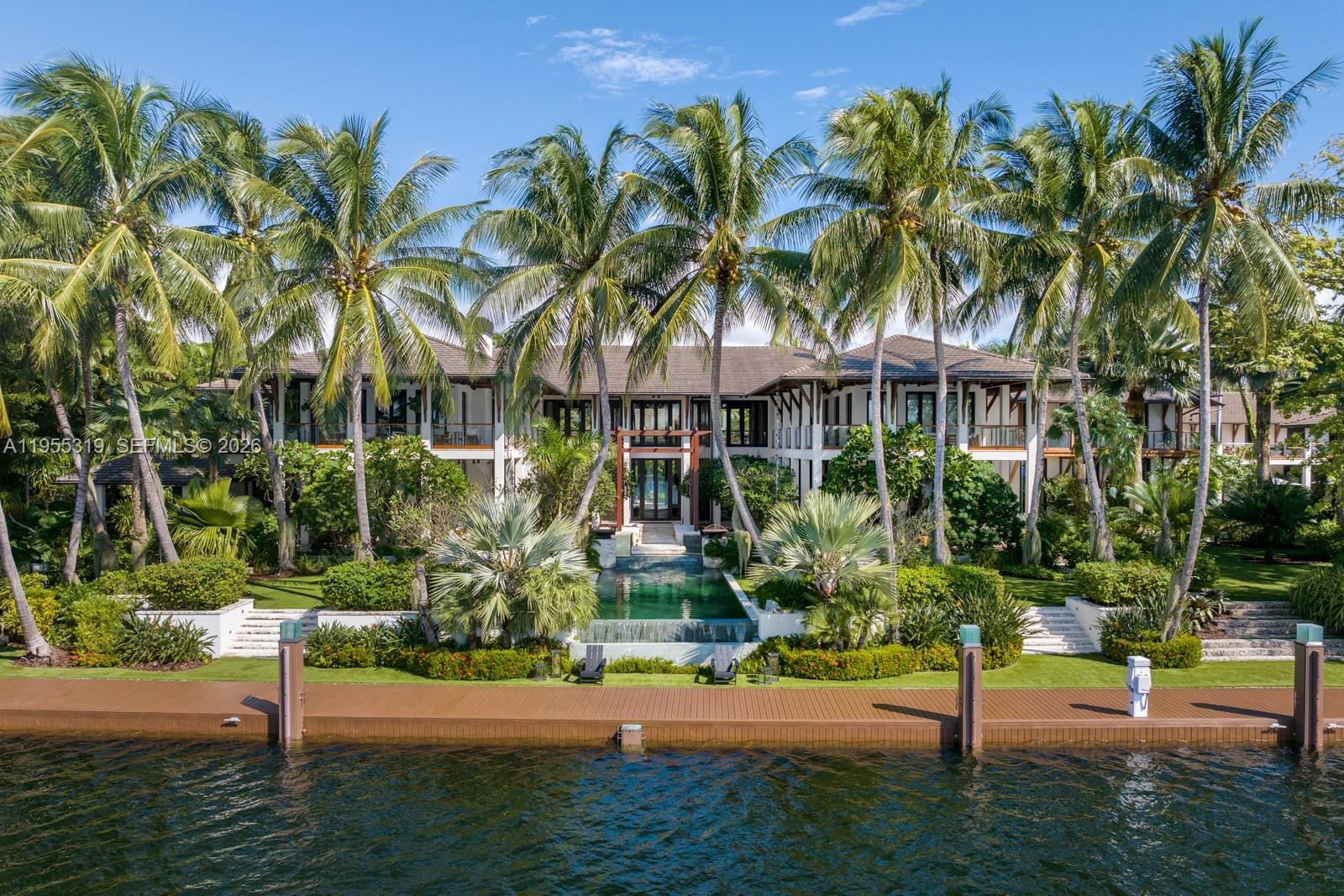 600-620 Arvida Pkwy in Coral Gables